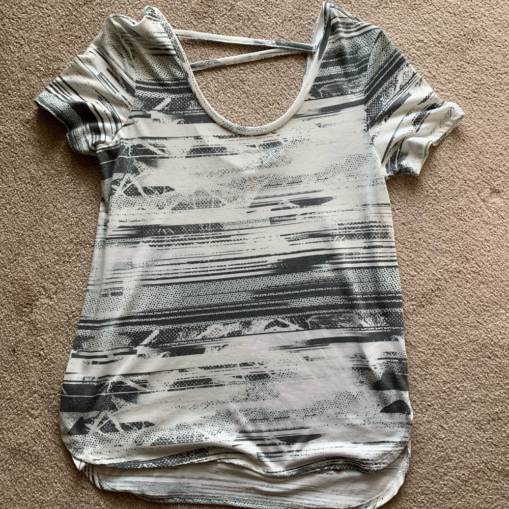 Lole scoop neck shirt
